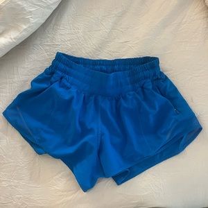 Pool Side Lululemon Hotty Hots 2.5